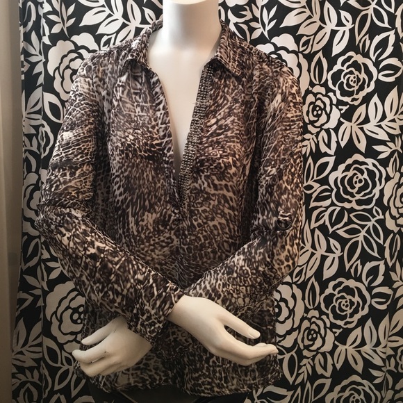 Jennifer Lopez, Black and White print Sheer Blouse