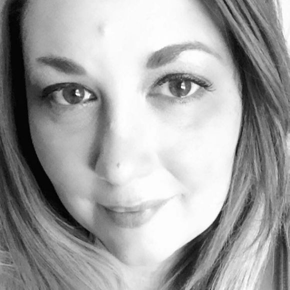 Meet your Posher, Tori - Picture 1 of 1