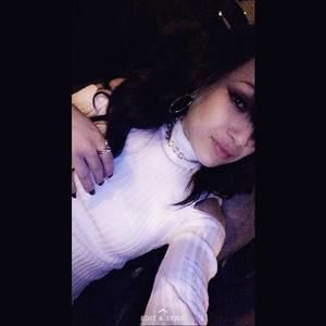 Meet your Posher, Vanessa