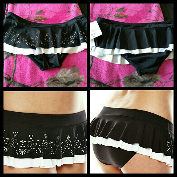 NWT Liz  Lasercut Skirted Swim Bottom - Picture 2 of 6