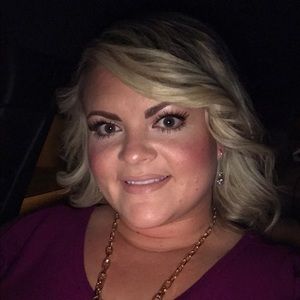 Meet your Posher, Lindsey