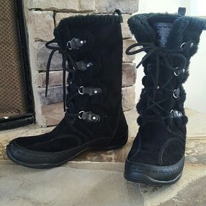 Black North Face Waterproof boots - size 7