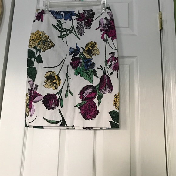 MIDI pencil skirt