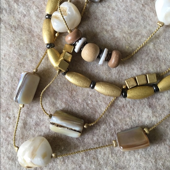 Pretty gold tone necklace, get it free - Picture 3 of 3