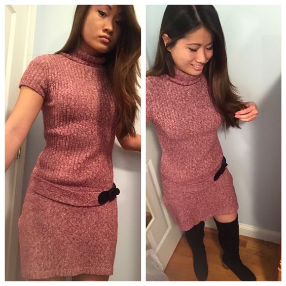 Short-sleeve sweater dress