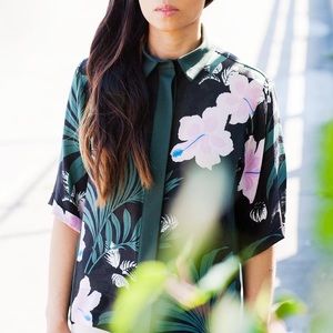 Topshop Tops - Topshop Boutique Jungle Print Silk Buttonup Topshop Tops - Topshop Boutique Jungle Print Silk Buttonup