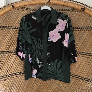 Topshop Tops - Topshop Boutique Jungle Print Silk Buttonup Topshop Tops - Topshop Boutique Jungle Print Silk Buttonup
