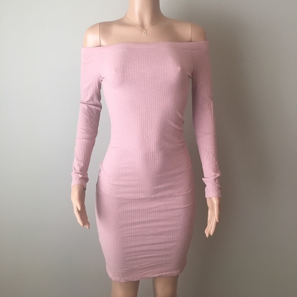Dresses & Skirts - ALL OFFERS CONSIDERED Off shoulder blush midi