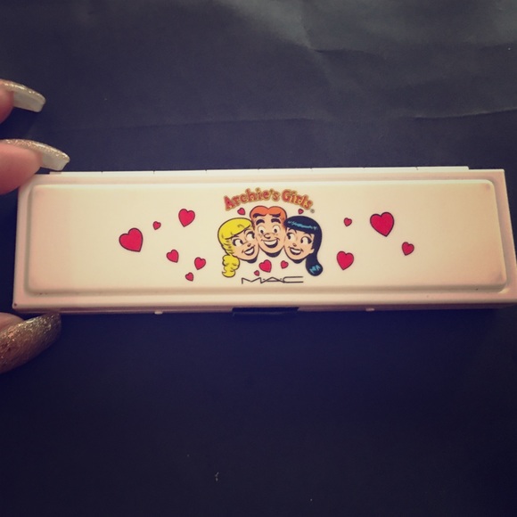MAC Cosmetics Archie'sGirls Caramel Sunday palette