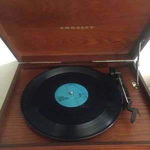 (SOLD!) Crosley 3 speed record player