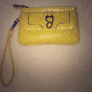 Jessica Simpson wristlet