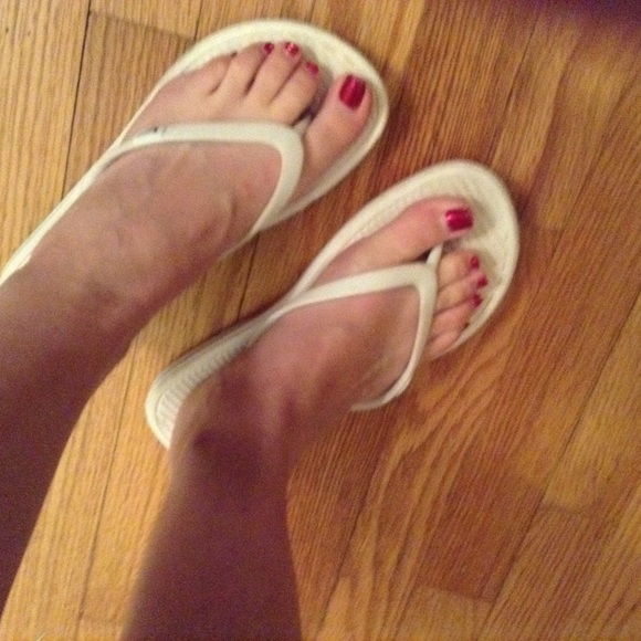 poshmark flip flops