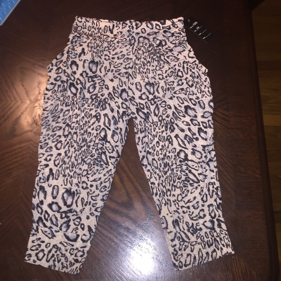 Brand New Women's Capris