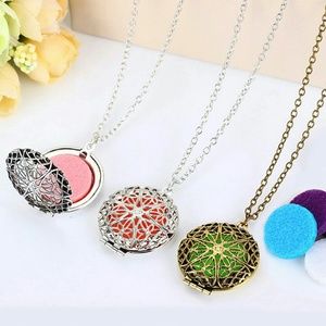 ***NOW AVAILABLE *** Aroma Therapy Locket