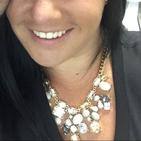 Statement necklace - Picture 3 of 3