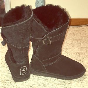 BEARPAW Black Boots!