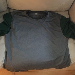 Nike drifit tee