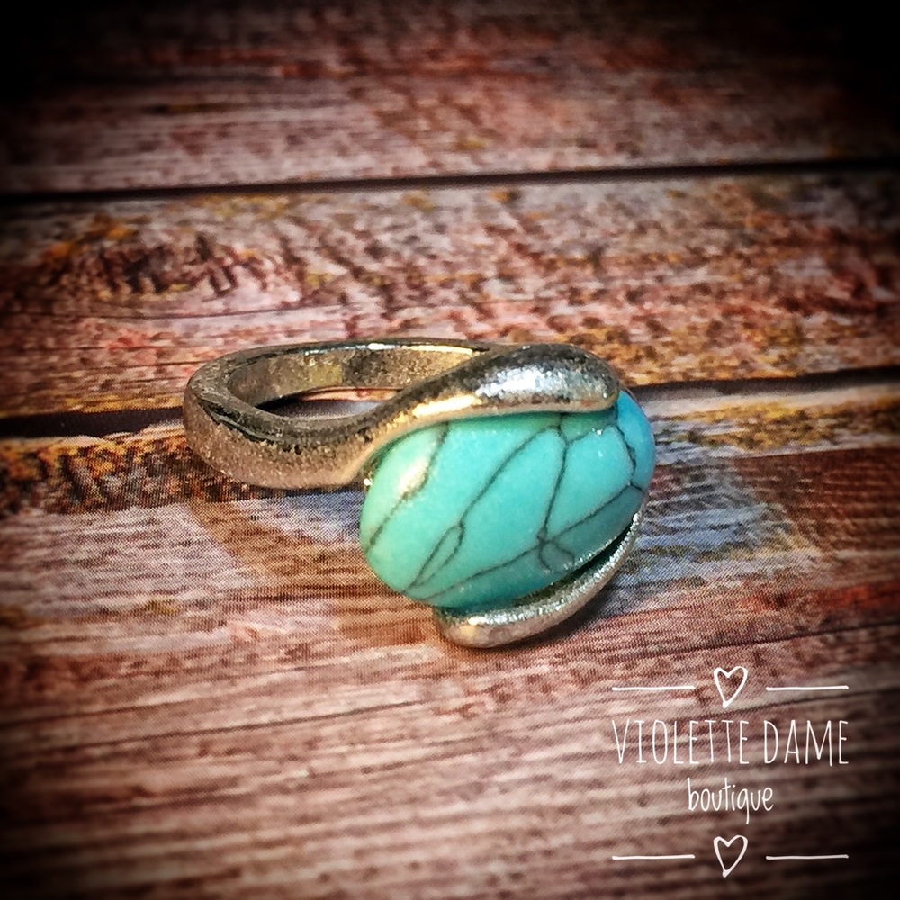 SALE VTG Womens Silver Faux Turquoise Stoner Ring