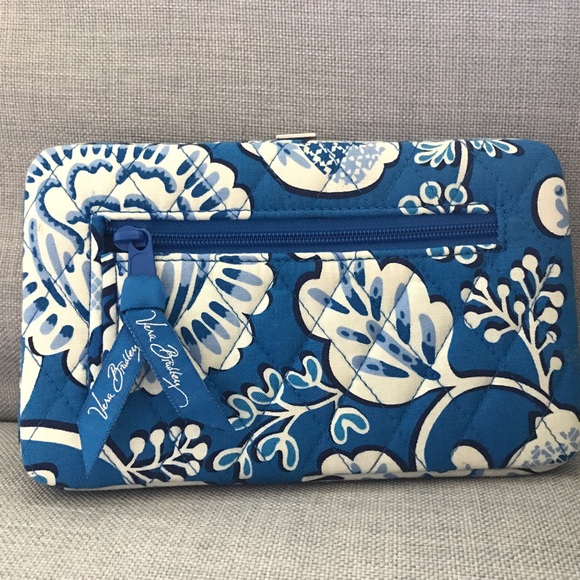 Vera Bradley wallet/clutch