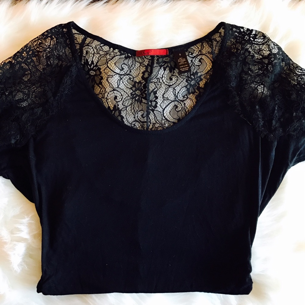 💋 Black Lacey top