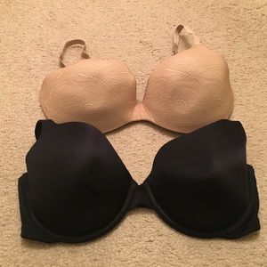 Great condition- Black and Tan bras