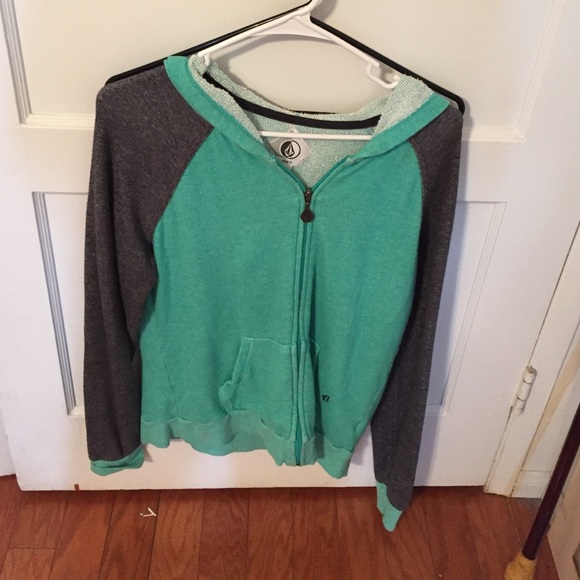 Volcom never worn zip up