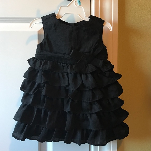 Old navy black ruffled dress with black shoes
