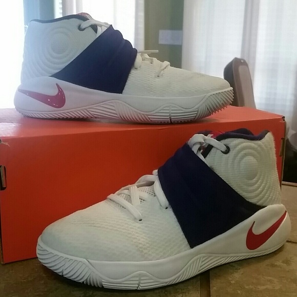 Kyrie 2 sneakers