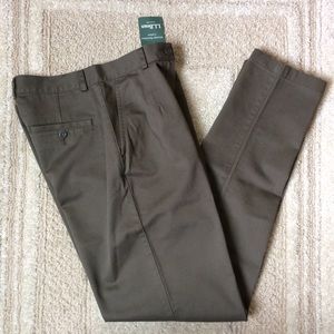NWT L.L. Bean olive green wrinkle resistant pants