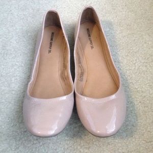 Ballet flats