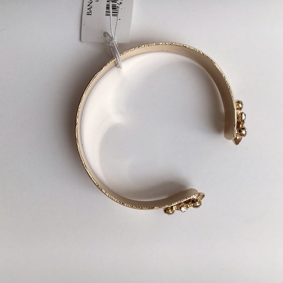 Banana Republic Statement Bracelet - Picture 3 of 3