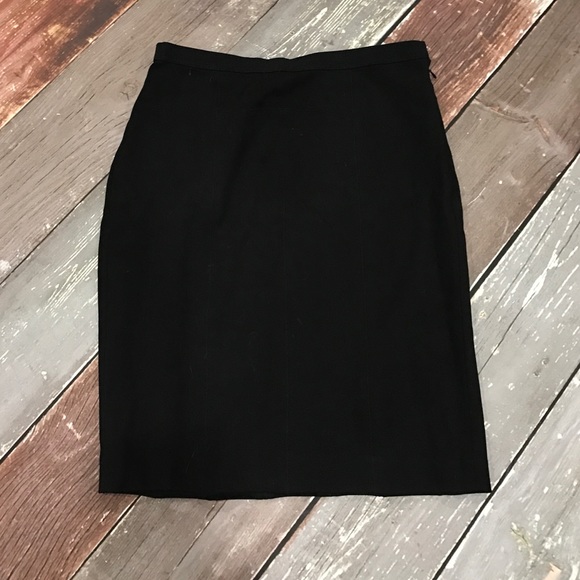 Ann Taylor stretch pencil skirt