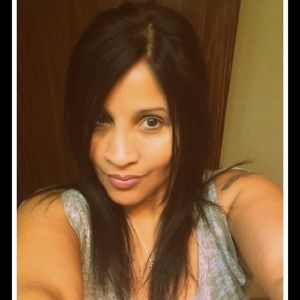 Meet your Posher, Neomi