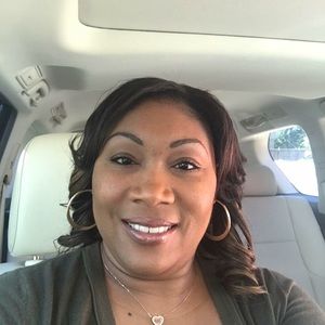 Meet your Posher, Cynthia