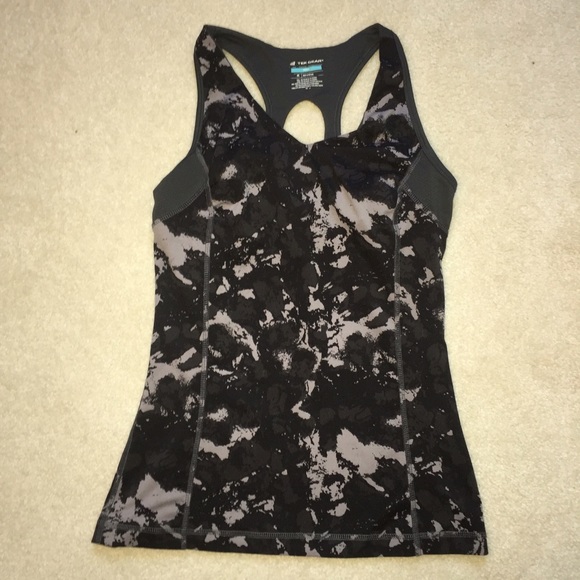 2 Like New Yoga/Workout Tops - M - Picture 3 of 4