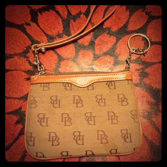 Dooney & Bourke wristlet