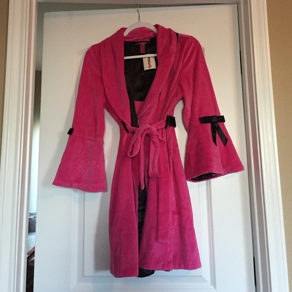 Betsy Johnson Robe