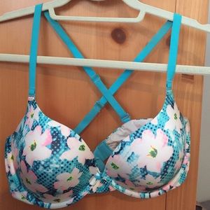 Pink Victoria secret push up bra