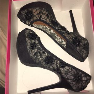 Mix No. 6 Black Lace Pumps