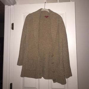 Super, warm and cozy, button up cardigan