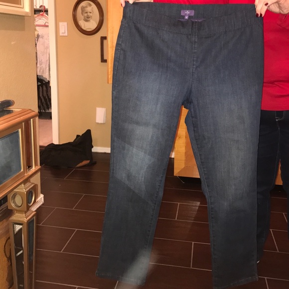 Ankle Jeans