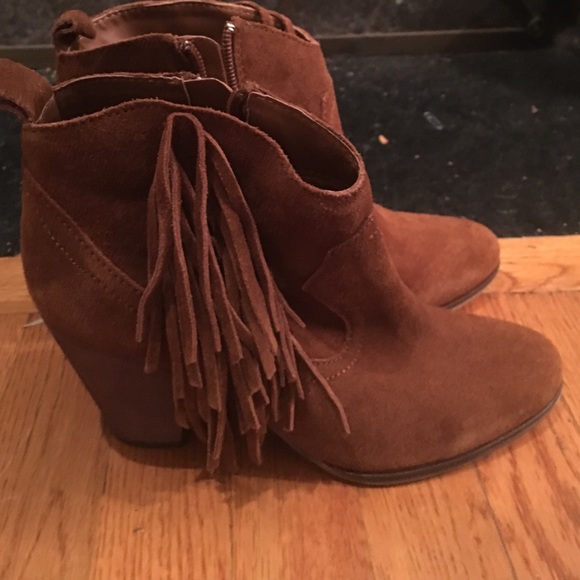 NIB STEVE MADDEN OHIO Tan Suede Fringe Ankle Boots - Picture 3 of 4