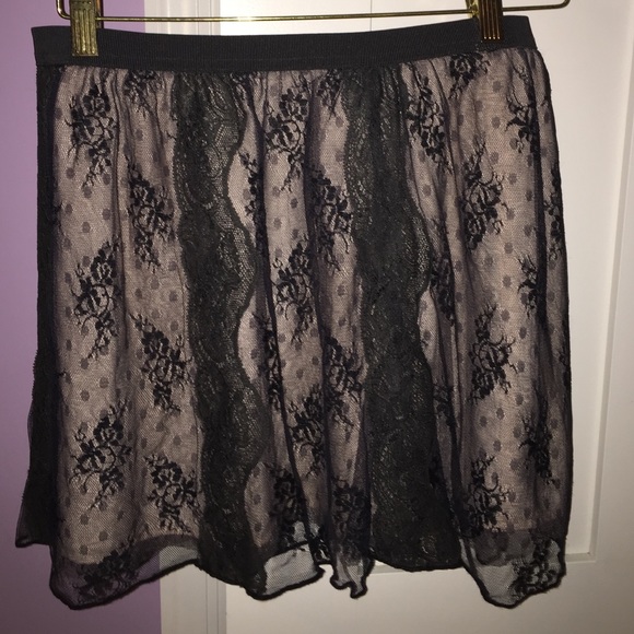 American Eagle black lace skirt - Picture 2 of 4