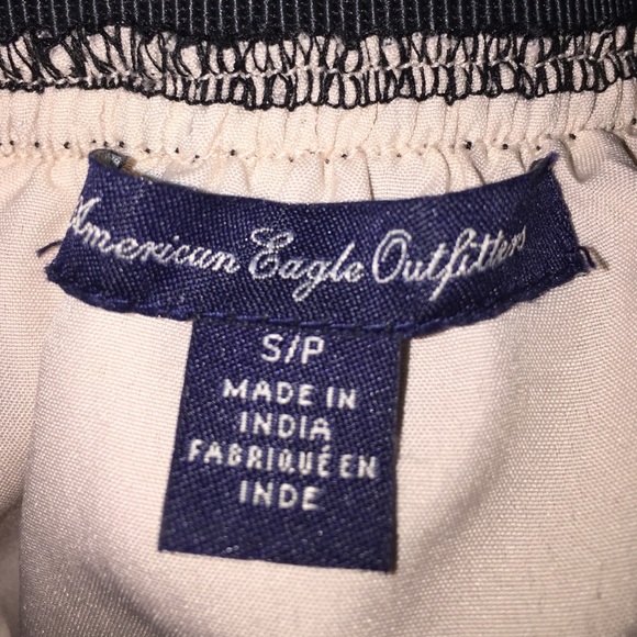 American Eagle black lace skirt - Picture 4 of 4