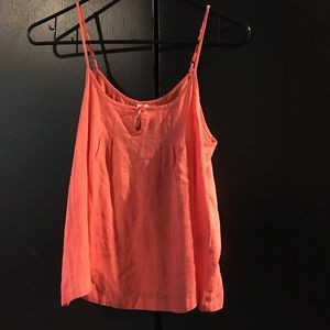 Thin-strap tank