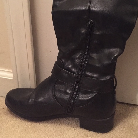 Black Leather Boots - Picture 2 of 4