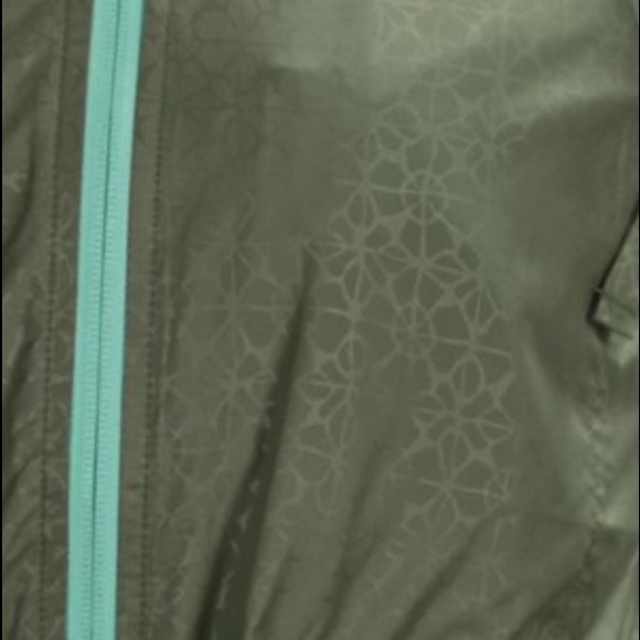 Columbia Rain Jacket - Picture 4 of 4