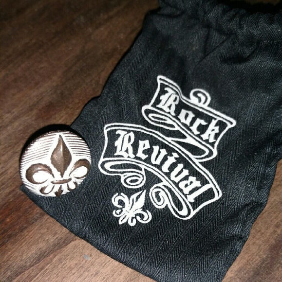 Authentic rock revival replacement button