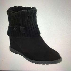 NWT Mata Faux Suede Sweater Ankle Boots