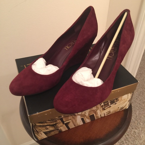 ๐ Shoes - Picture 2 of 3